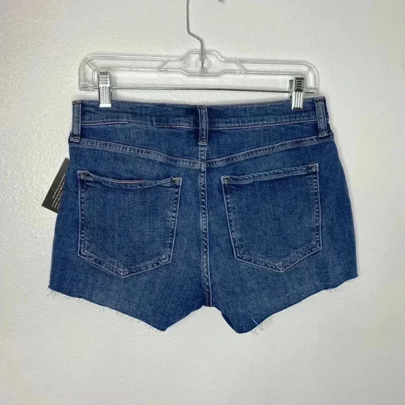 Banana Republic Mid-rise 3” Frayed Raw Hem Shorts - Picture 4 of 5